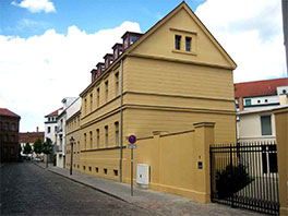 Saniertes Vorderhaus, Siefertstraße 1 in Potsdam